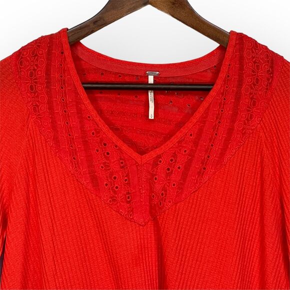 Free People Top Women Size PS Orange Eyelet Lace Bell Sleeve V Neck Boho - Picture 4 of 10